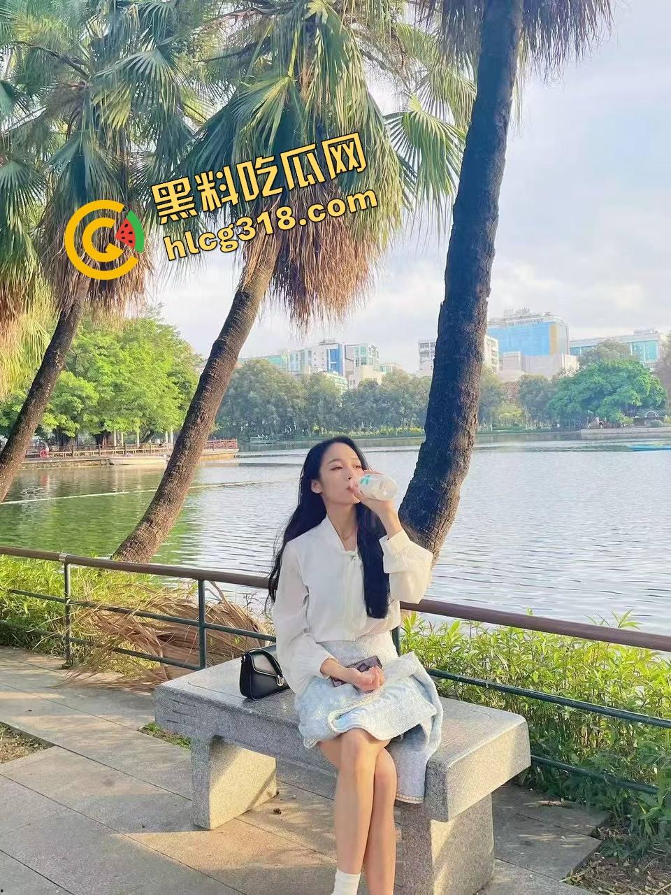 开房花活多全裸取闪送，骚女掀被露奶玩心跳，快递小哥见码如见鬼，头都不敢抬一脸写着社会险恶！  第3张