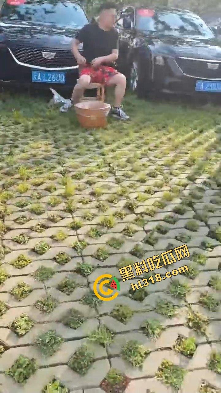 凯迪拉克聚会开到野外，把全会所女人都包了，足浴热舞酒水不断，真有你的凯之星！奢靡盛宴谁能比？  第6张