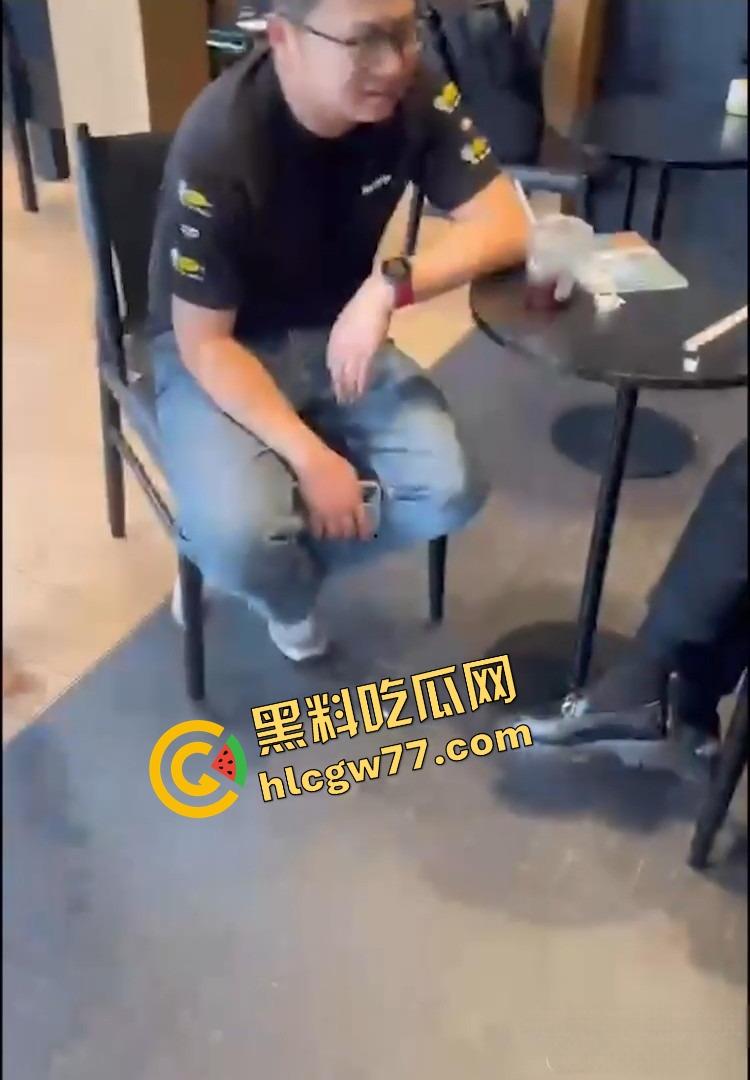 抖音精神小伙『周子磊』人设爆炸，舔粉网红转身自拍猛干6连发，评论区全是要资源的哥们！  第15张