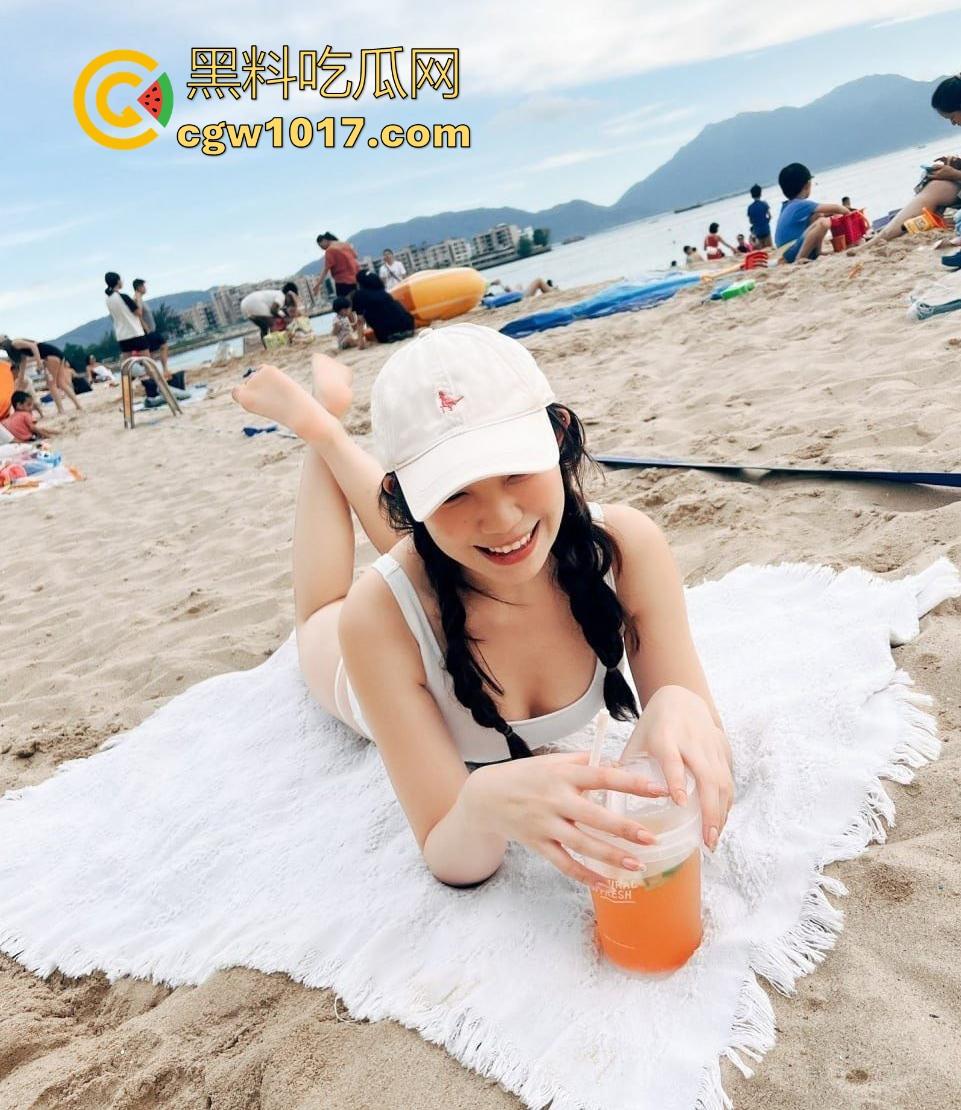 杭州工商大学高颜值反差嫩妹【肖艺莹】与前男友旅游做爱视频曝光，激情缠绵本性尽显，跪床口交对镜后入爆操娇躯！  第5张