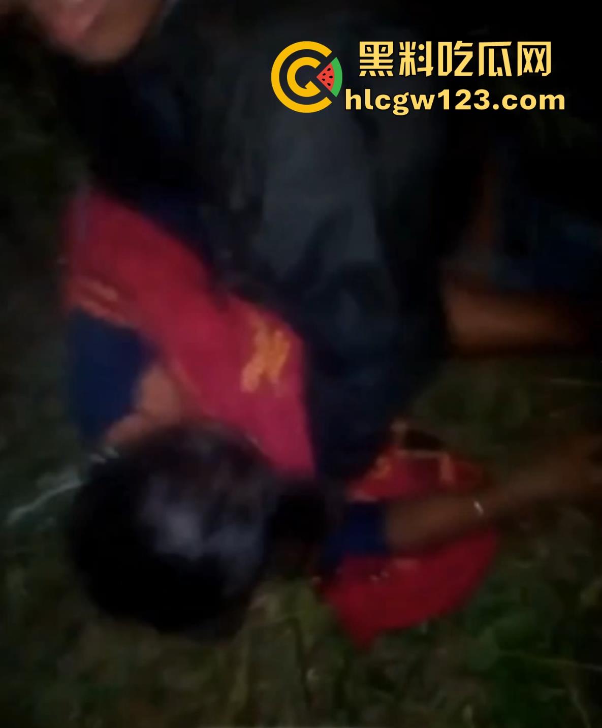 印度三哥真实强奸案视频流出 女子自爆患有艾滋病 逃过一截 几名强奸犯遗憾收手！  第2张