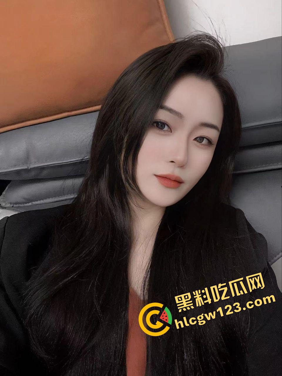 抖音主播『小苏苏』戴口球套狗链穿黑丝直播热舞，被举报下播，家人们刚硬，结果被狗逼毁了！  第5张