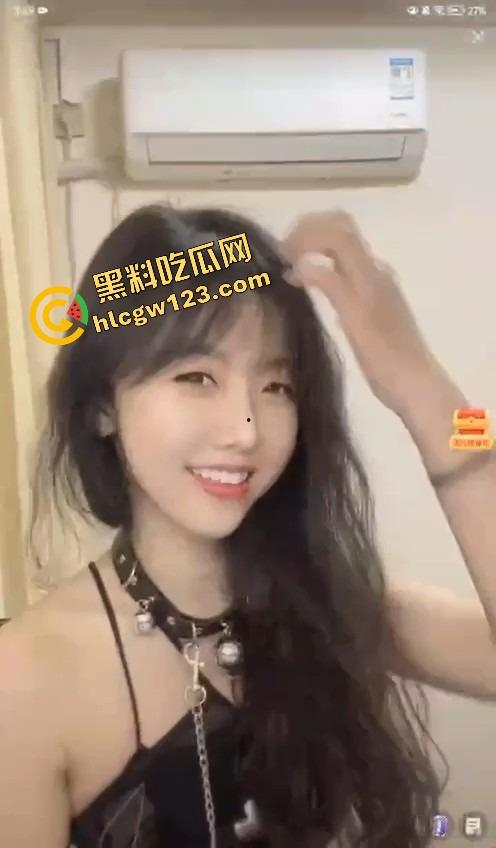 抖音主播『小苏苏』戴口球套狗链穿黑丝直播热舞，被举报下播，家人们刚硬，结果被狗逼毁了！  第8张