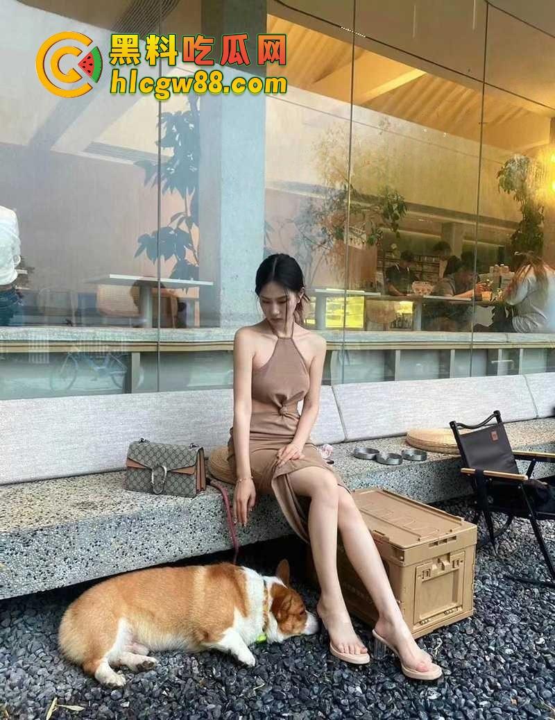 北京大一JK女仆兼职妹『刘婉玉』微信撩两周成功骗炮，白丝嫩妹被后入操哭，奶子上全是精！  第4张