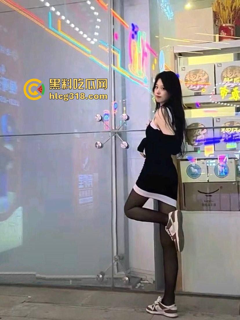 中铁三建女设计师『苗苗』被领导操到高潮口爆后闹掰互撕,操逼一时爽爆雷两行泪,鸡巴进嘴感情归零! 第8张 中铁三建女设计师『苗苗』被领导操到高潮口爆后闹掰互撕,操逼一时爽爆雷两行泪,鸡巴进嘴感情归零! 第8张