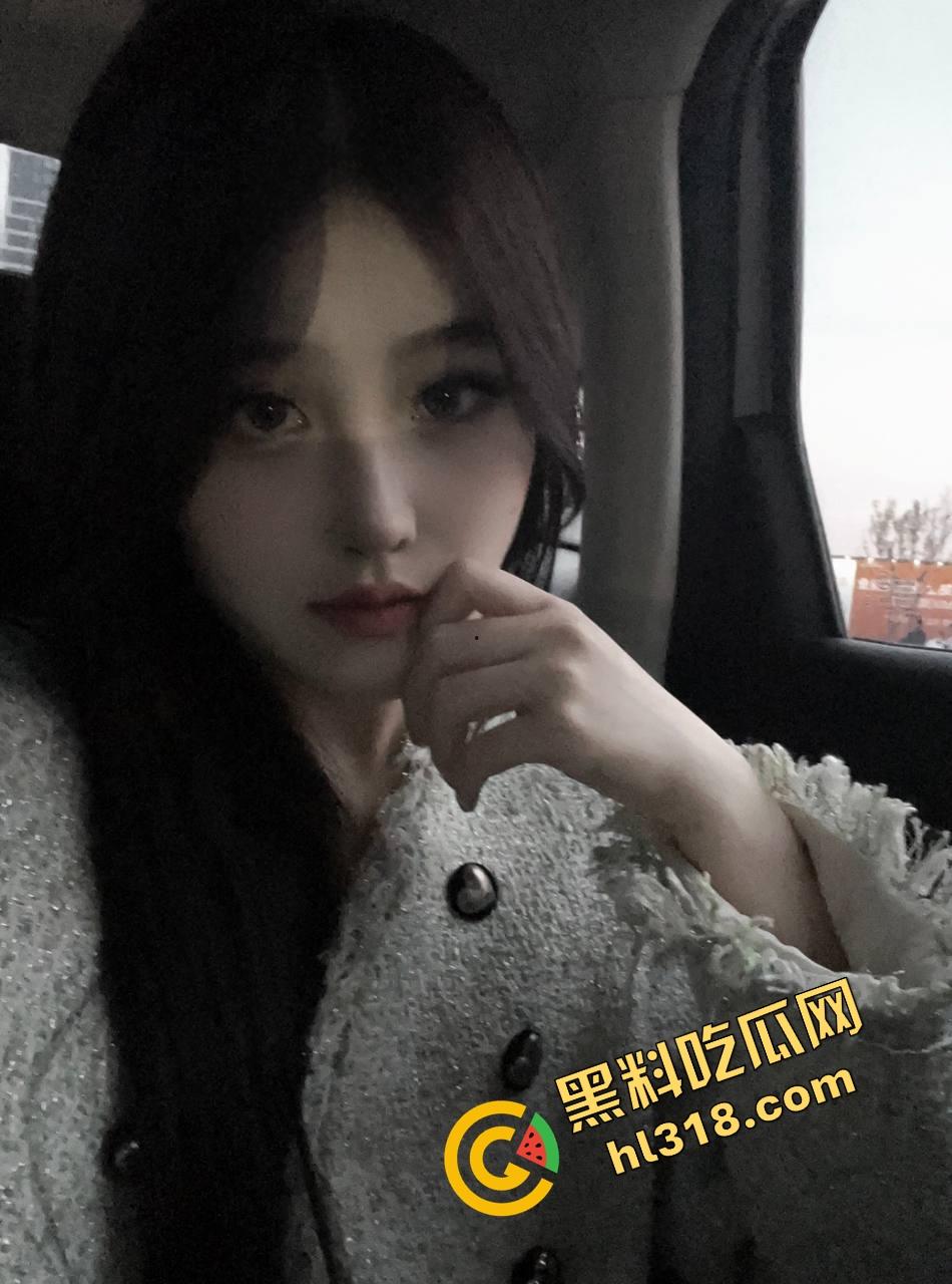 白裙小羊变吞精母狗,超市收银员『王雪儿』试衣间跪舔,精液从小嘴流一脸,跪地舔完还腼腆说好喝! 第3张 白裙小羊变吞精母狗,超市收银员『王雪儿』试衣间跪舔,精液从小嘴流一脸,跪地舔完还腼腆说好喝! 第3张