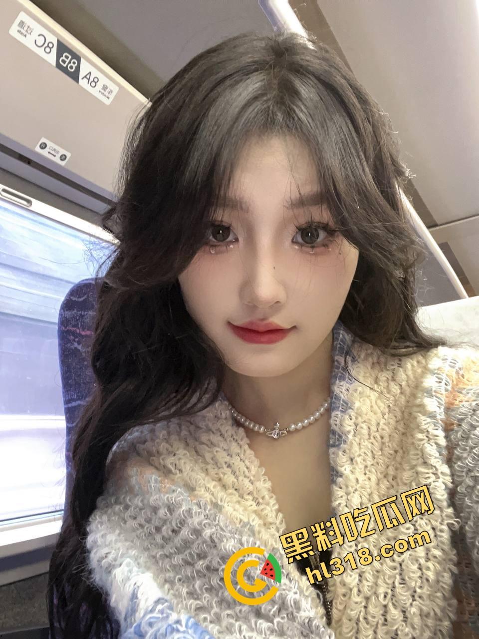 白裙小羊变吞精母狗,超市收银员『王雪儿』试衣间跪舔,精液从小嘴流一脸,跪地舔完还腼腆说好喝! 第4张 白裙小羊变吞精母狗,超市收银员『王雪儿』试衣间跪舔,精液从小嘴流一脸,跪地舔完还腼腆说好喝! 第4张