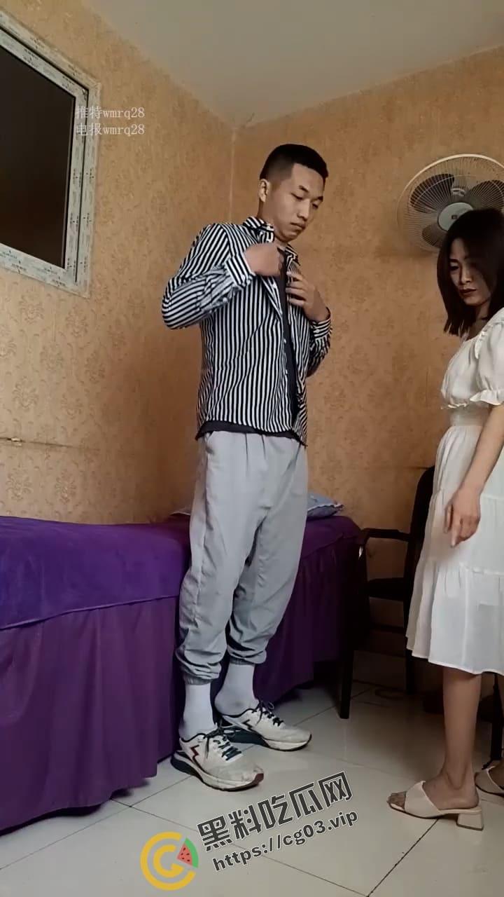 嫖娼遇到爱情？被小姐姐看上了，满眼的星星，没见这么骚的野鸡，权利配合，关键还长得怪漂亮嘞！  第2张