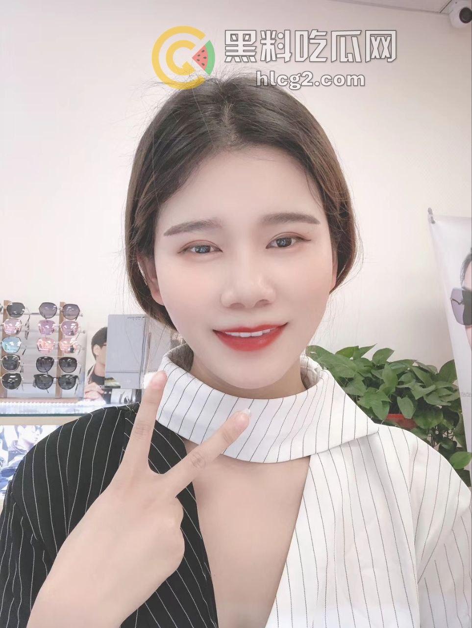 瓜友投稿：西安巨乳女友馒头穴，小马达臀部爆操视频流出，真的骚到极点！  第3张