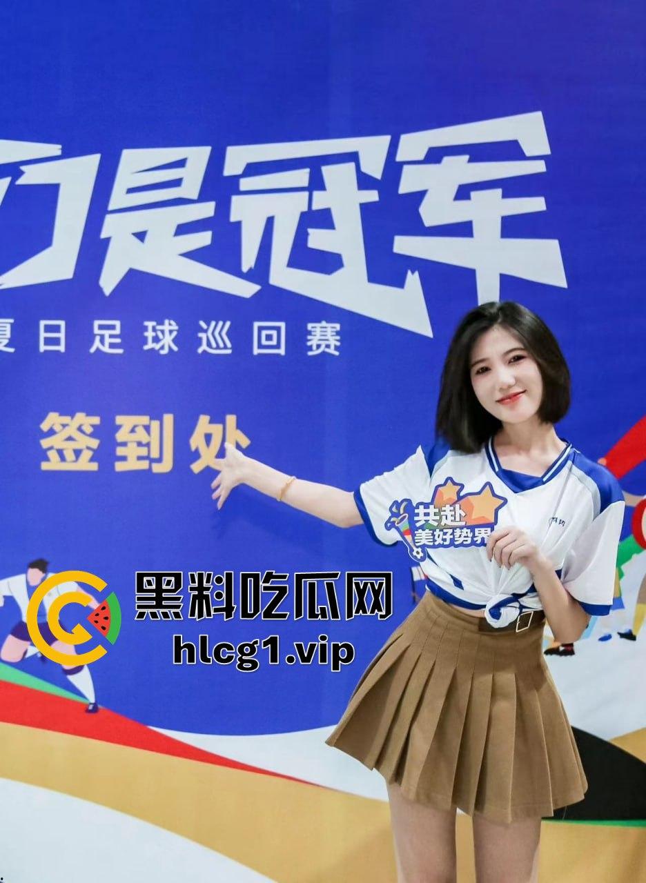 青岛电台主持人劳斯莱斯拍视频！渔网黑丝诱惑大哥，金主爸爸成就背后风光！  第1张