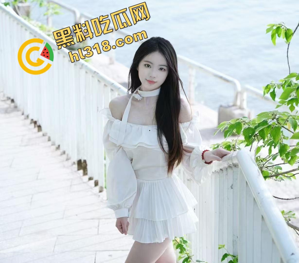 酒店惊现自挂门框肉便器,门上吊着要鸡巴求操,骚货还还开门楼道跳蛋自慰,对着监控玩逼叫到天亮! 第3张 酒店惊现自挂门框肉便器,门上吊着要鸡巴求操,骚货还还开门楼道跳蛋自慰,对着监控玩逼叫到天亮! 第3张