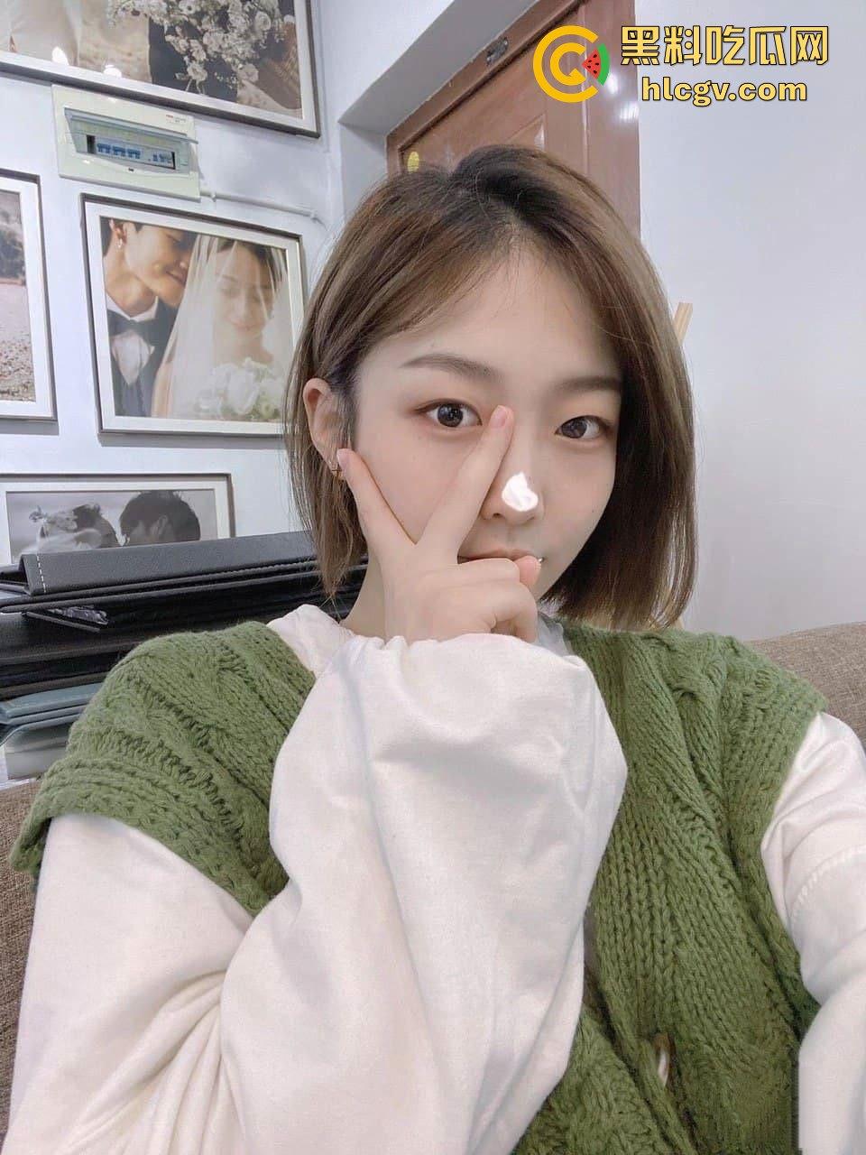 上海富家千金【卢诗桃】遭渣男坑惨!手后被曝光,优雅妹子栽在渣男手里丢钱又丢人! 第14张 上海富家千金【卢诗桃】遭渣男坑惨!手后被曝光,优雅妹子栽在渣男手里丢钱又丢人! 第14张