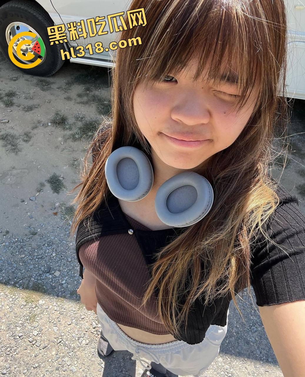 烟台狠女大战小三，上来一鞭腿、锁喉薅头发，正宫暴力值直接拉满，小三当场认怂！  第2张