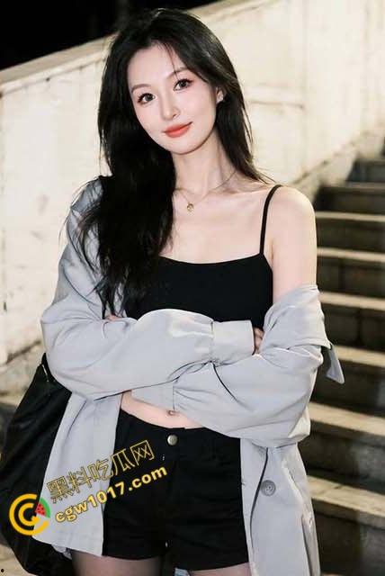 嫂子性感新衣迷人，白丝勾魂一夜癫狂，门开欲望乱飞射，极致快感让两人都难以自持  第3张