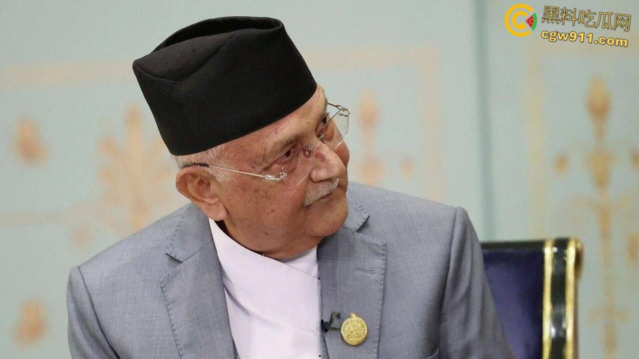 尼泊尔囚犯监狱大逃亡，大会党外交部长被抗议者殴打，街头瞬间变成危机四伏的战场，暴乱失控全国沦陷！  第1张