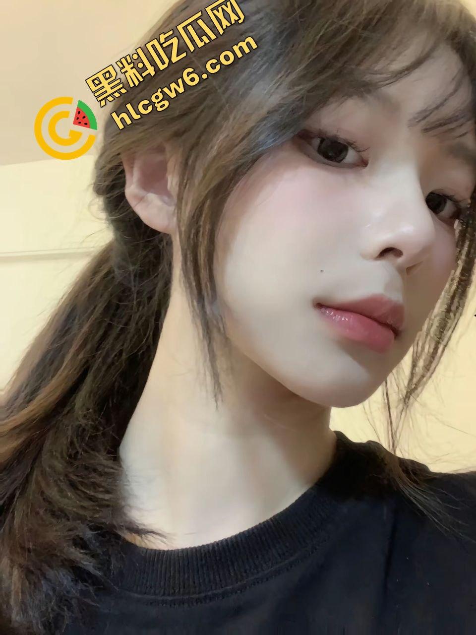 江西软件大专羽毛球马尾少女『张婷玉』蒙眼吃鸡上位摇曳 反差淫荡骚母狗！原创独家曝光！  第6张