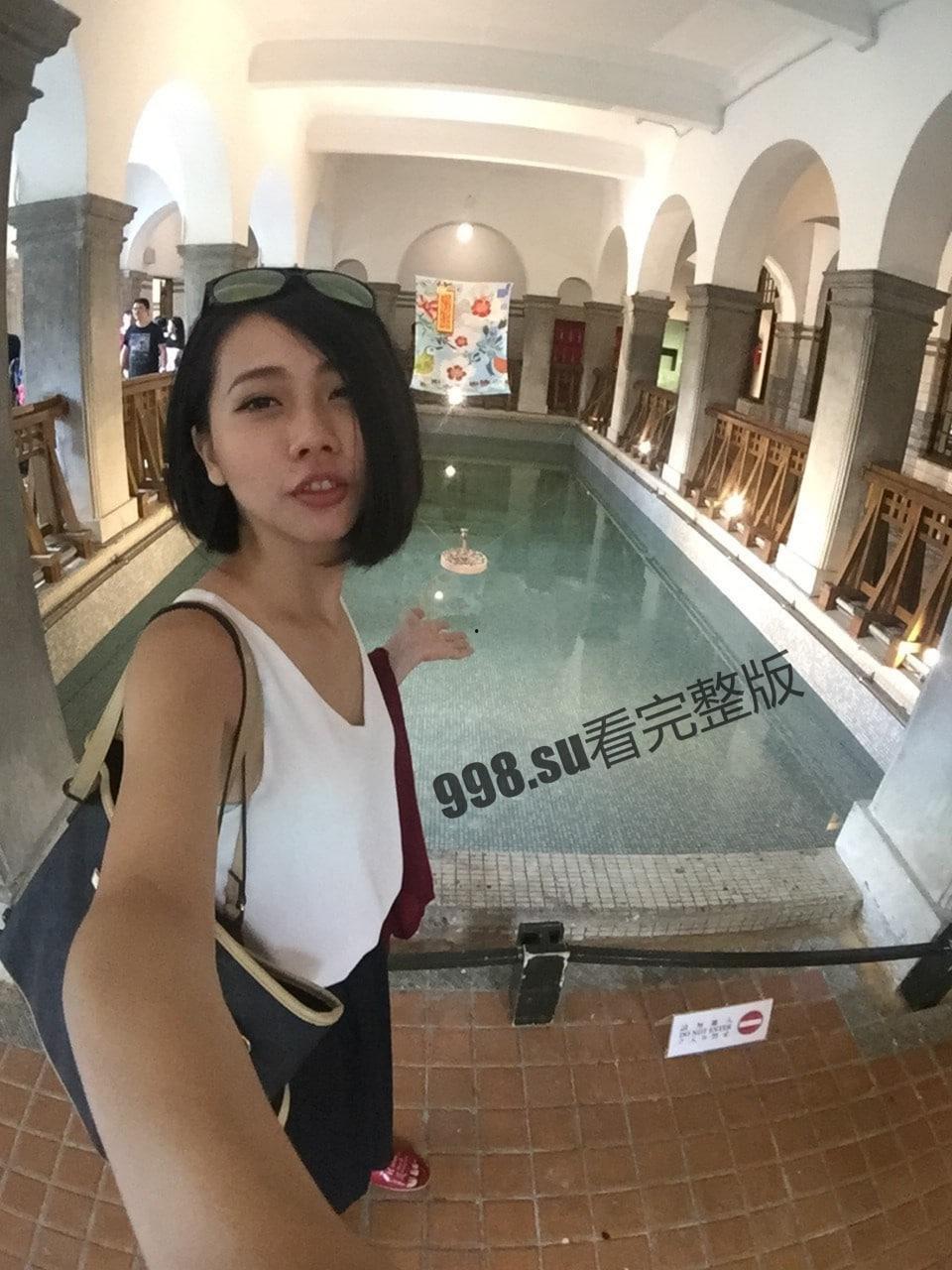 叼着避孕套的露脸小母狗！超骚大堂经理【小瑜】穿着工作服戴着肛塞卫生间拉出来舔一舔  第1张