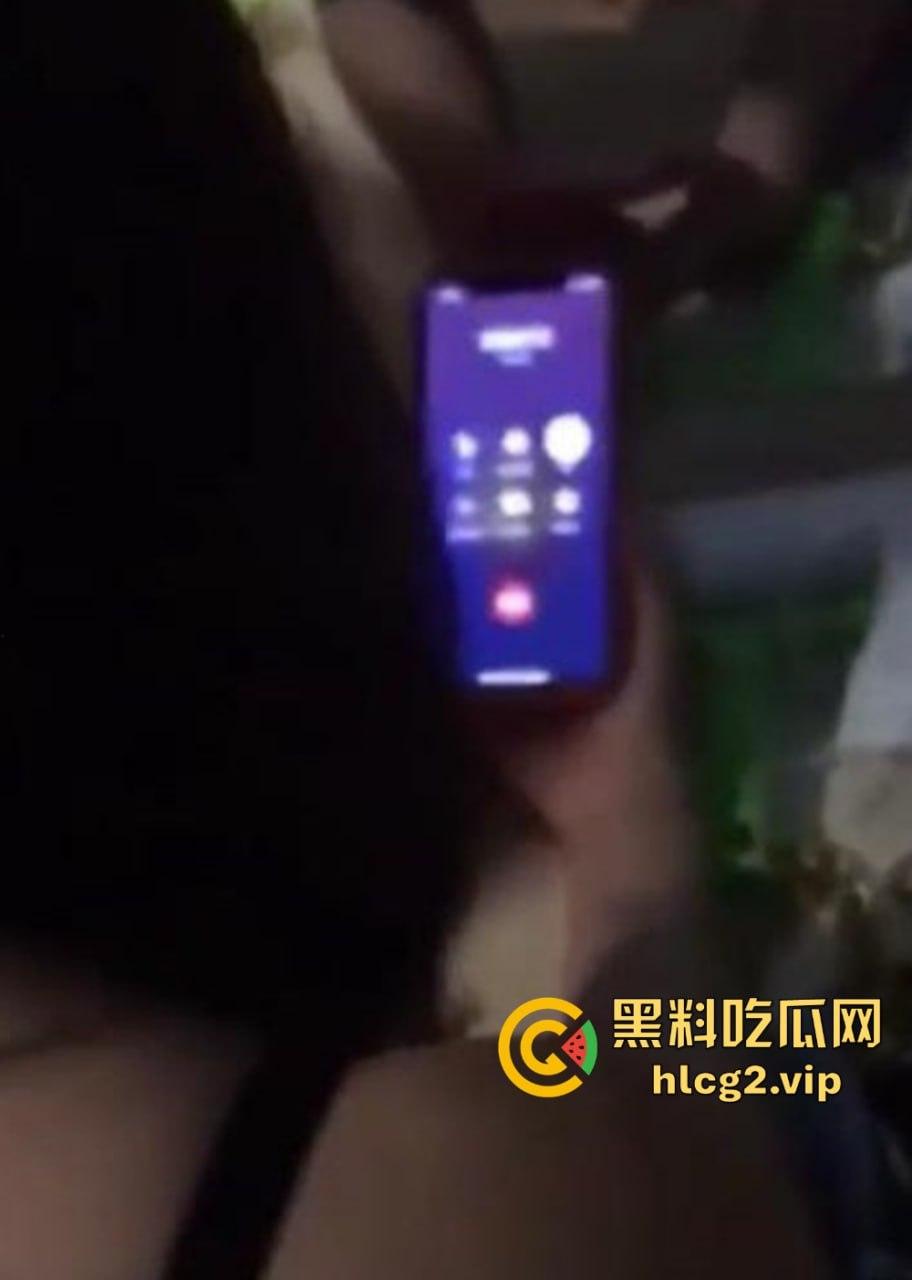 杭州男子陌陌约炮遇大妈，硬着头皮上阵！后入猛操还要边听大妈打电话，剧情真够离谱!  第5张
