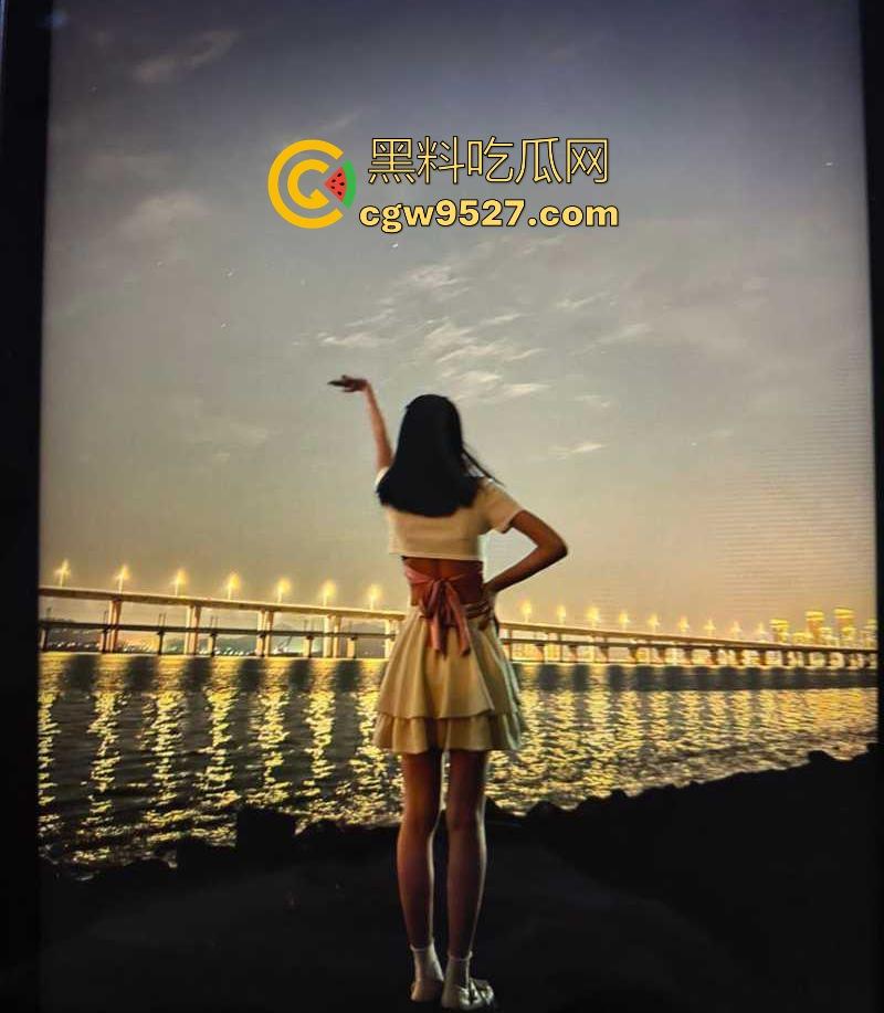 武汉理工大学学姐【李琪】性爱分手后遭渣男无情泄露，骚逼的性爱生活一览无遗，十分反差十分淫骚！  第4张