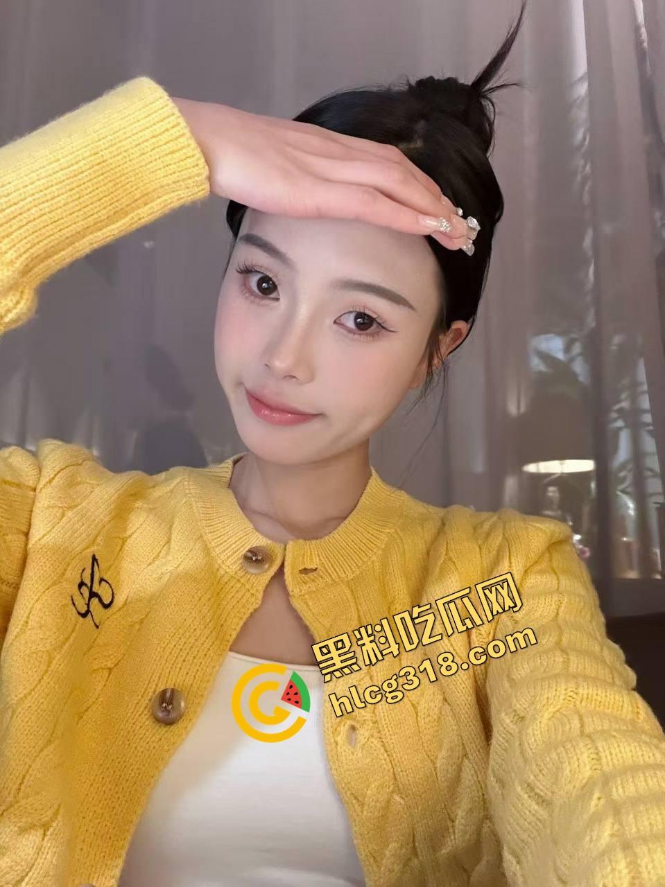 郑州街头惊现全裸妹子游街,任务完成得太彻底,帽子叔叔追着递毛巾,妹子边跑边喊我是主人的狗! 第1张 郑州街头惊现全裸妹子游街,任务完成得太彻底,帽子叔叔追着递毛巾,妹子边跑边喊我是主人的狗! 第1张