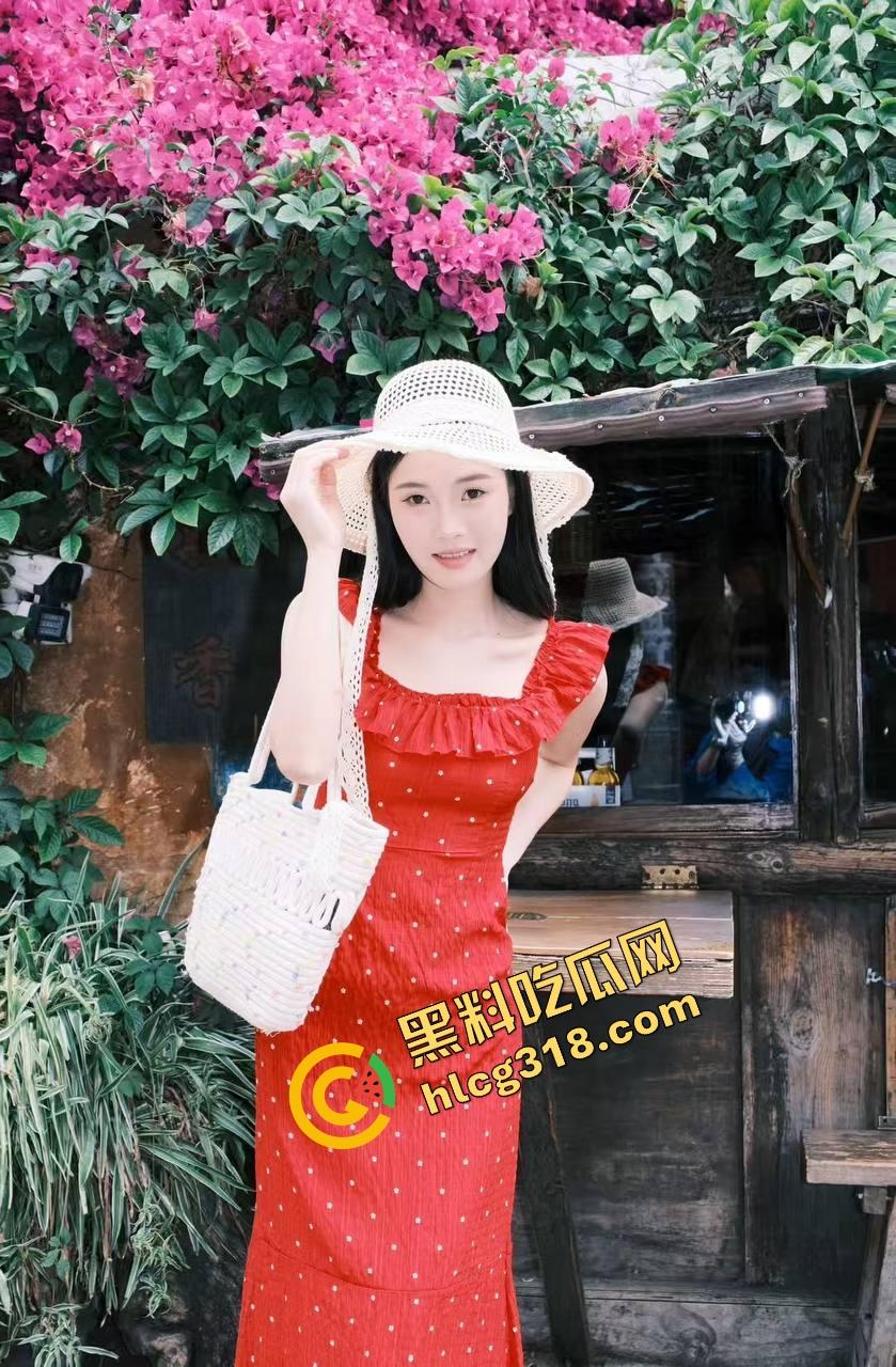 郑州街头惊现全裸妹子游街,任务完成得太彻底,帽子叔叔追着递毛巾,妹子边跑边喊我是主人的狗! 第3张 郑州街头惊现全裸妹子游街,任务完成得太彻底,帽子叔叔追着递毛巾,妹子边跑边喊我是主人的狗! 第3张