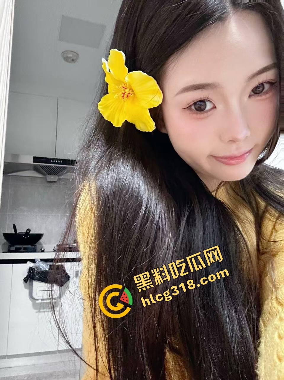 郑州街头惊现全裸妹子游街,任务完成得太彻底,帽子叔叔追着递毛巾,妹子边跑边喊我是主人的狗! 第4张 郑州街头惊现全裸妹子游街,任务完成得太彻底,帽子叔叔追着递毛巾,妹子边跑边喊我是主人的狗! 第4张