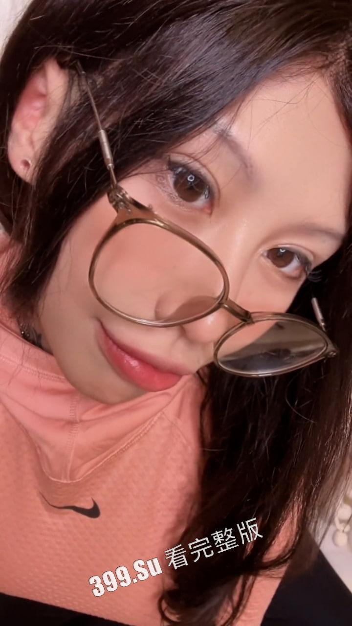 抖音 6万粉 高乔尤美 黄播博主 SM捆绑束缚胶衣穿孔爱好者  纹身好认完全不藏着掖着 第4张