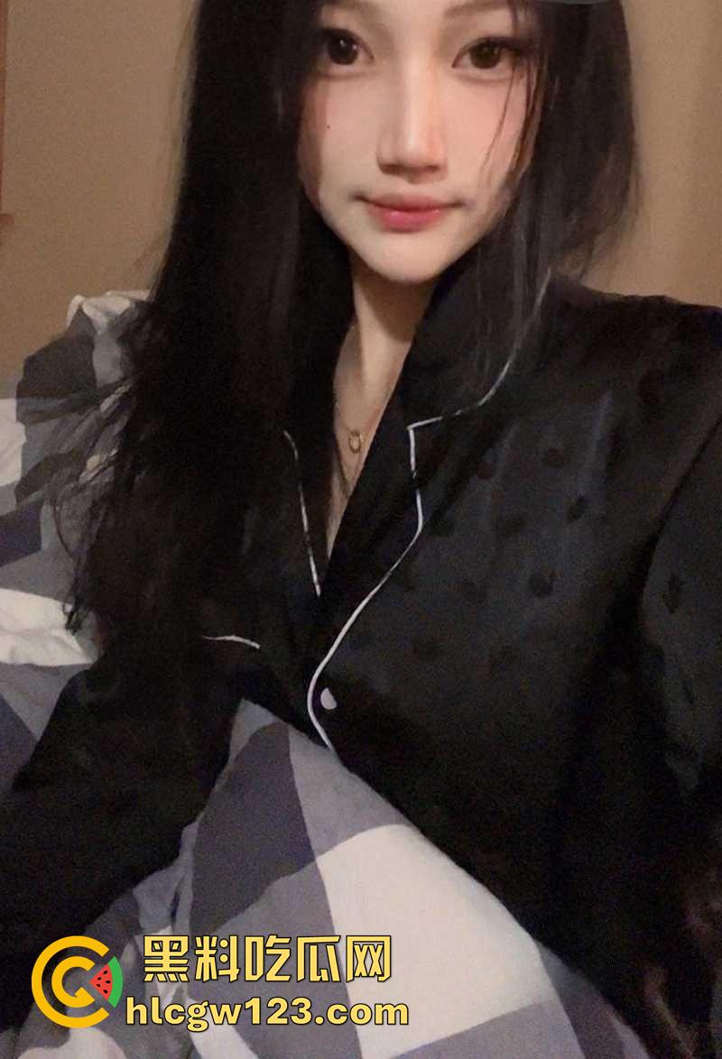 顶级颜值长腿尤物【郭蔓琳】，湖南长沙职业技术学院校花，私下竟是小骚奴，这脸蛋太诱人了！  第1张