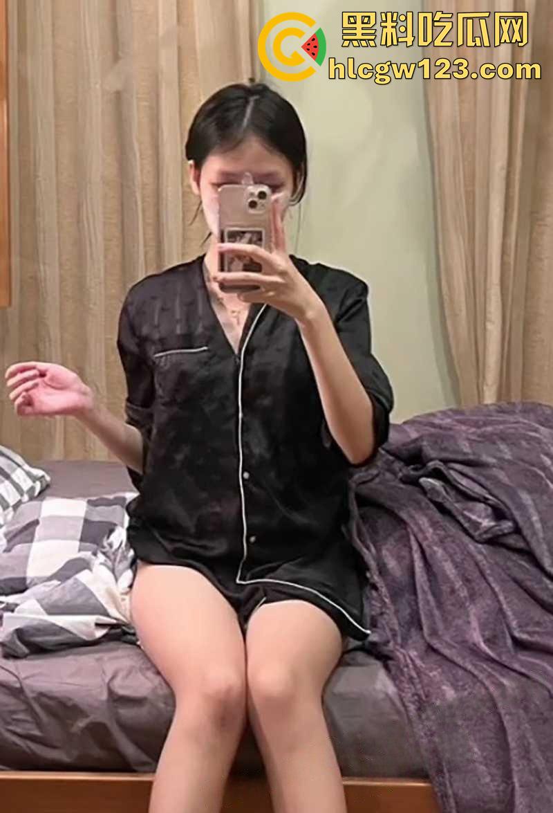 顶级颜值长腿尤物【郭蔓琳】，湖南长沙职业技术学院校花，私下竟是小骚奴，这脸蛋太诱人了！  第2张