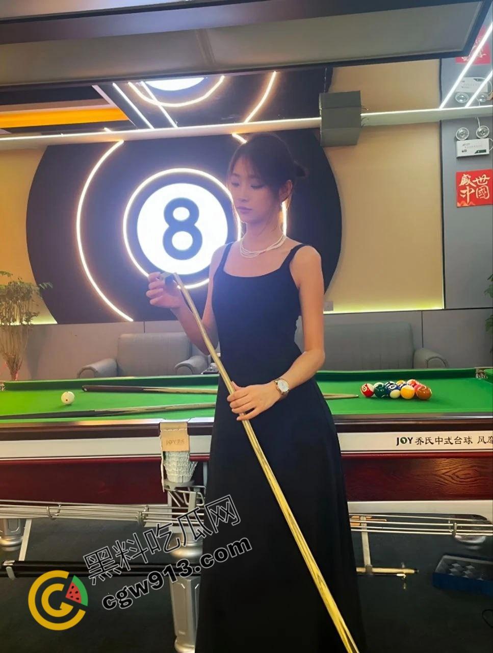 广西台球女神淼淼曝出轨丑闻：从纯爱女神到受精母狗，翘臀美乳、爱情背叛与约炮门震撼揭秘  第2张