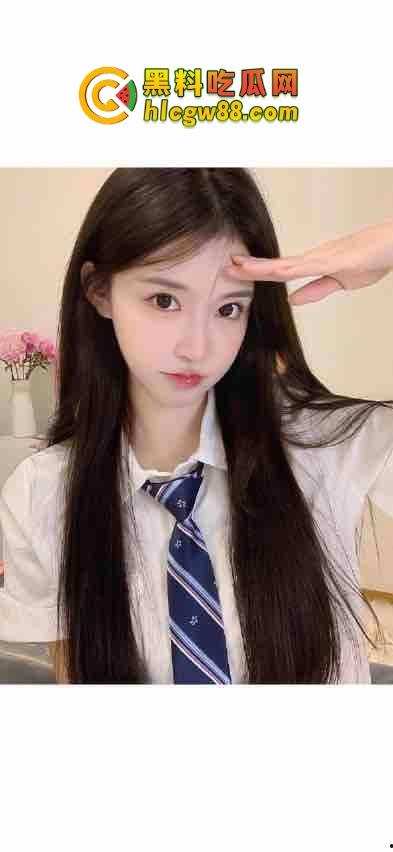 不懂就问，舍友开门就操女友，是憋疯了不管不顾，还是故意让我旁观刺激他们的变态癖好？  第1张