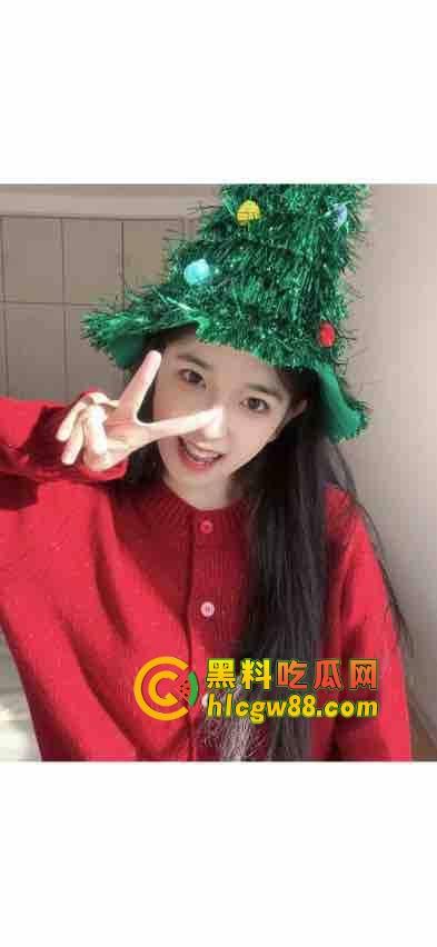 不懂就问，舍友开门就操女友，是憋疯了不管不顾，还是故意让我旁观刺激他们的变态癖好？  第5张