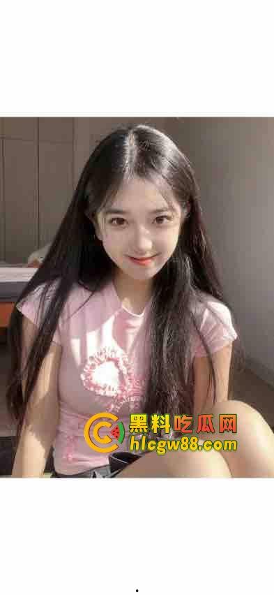 不懂就问，舍友开门就操女友，是憋疯了不管不顾，还是故意让我旁观刺激他们的变态癖好？  第7张