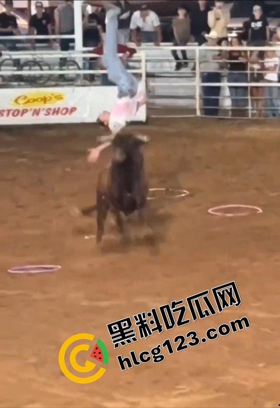 勇敢者的游戏：留在圈里拿10万美元？被牛撞一下骨折赚70万，这笔买卖真划算！  第8张