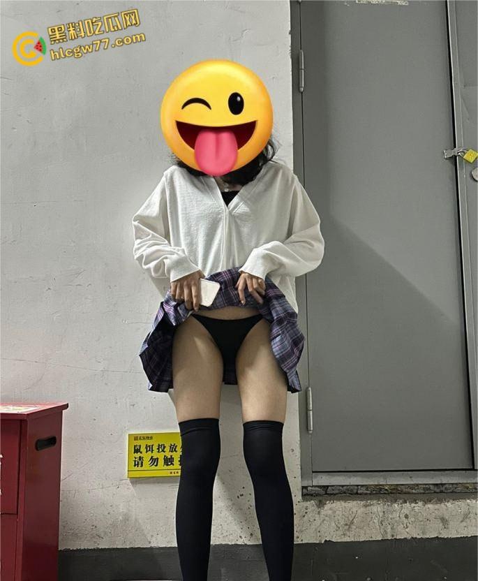 中山电科大【曾嘉仪】香艳视频泄露！清纯学妹被会计老色棍操得浪叫连天！  第3张