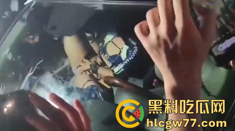 现在的漫展是真好玩 二次元美少女COSER 拿着微信二维码收款 众筹够了之后直接开始裸露大秀！  第7张