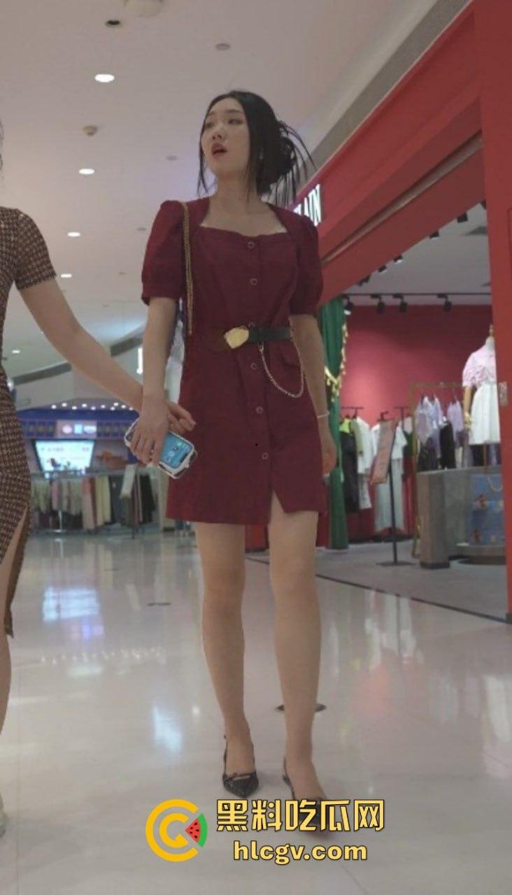 高质量抄底合集 视奸各种妹子裙下风光 美鲍逼缝尽显骚货之姿  第8张