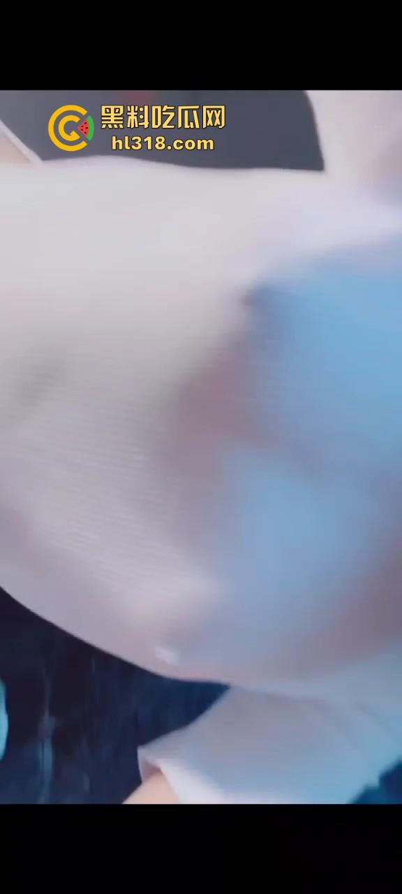 抖音pk偶遇湿身漏奶主播，一开始平平无奇，直到黑色奶点出现，极其诱惑这都不封的吗？  第5张