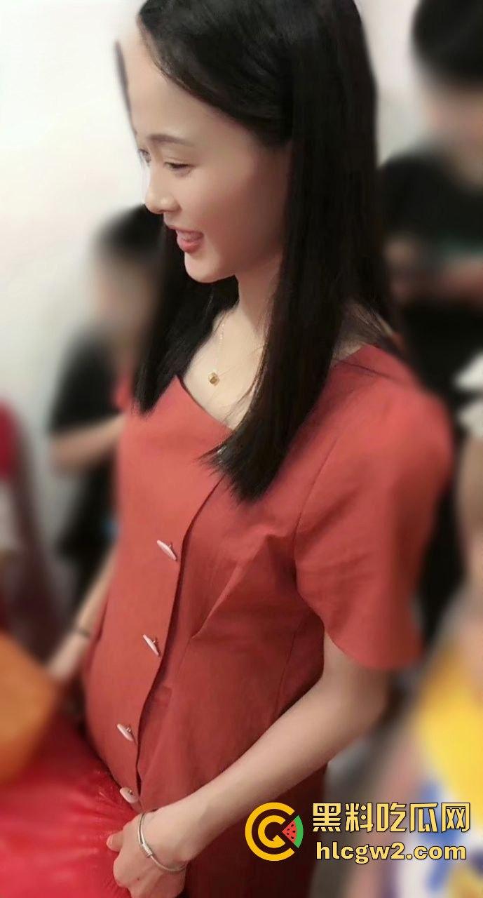 福建【郑雨桐】人妻反差震惊众人 表面端庄贤惠 私下性瘾超大 天天背着老公出去当出轨母狗！  第4张