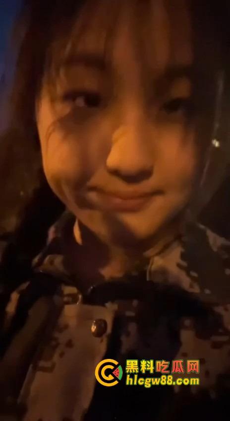 大连姐夫操上小姨子被抓包，聊天记录爆出大学生妹妹被姐夫干翻，姐姐曝光骚逼妹妹自慰插逼视频！  第7张