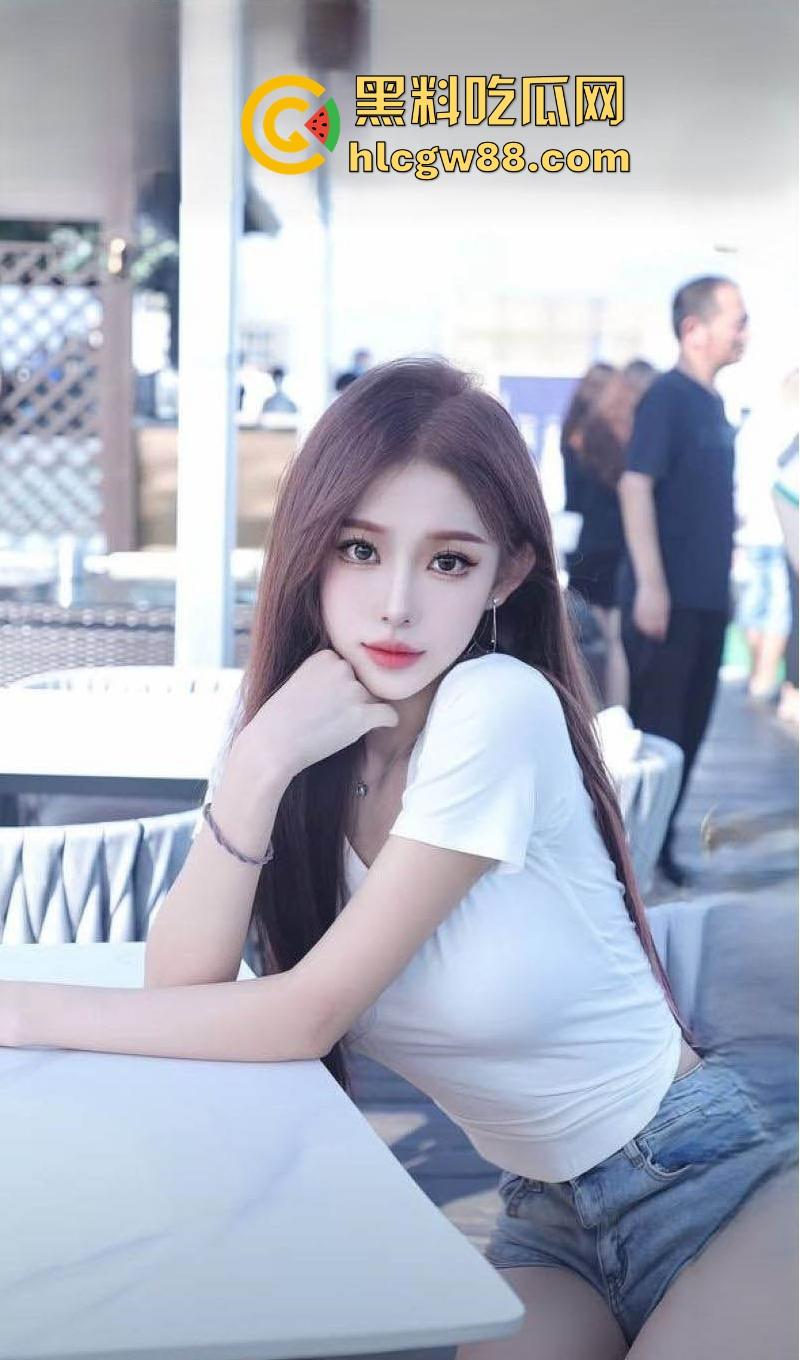 抖音高颜值网红【sakura】不雅自拍流出 立着女同人设约炮不同男人 粉嫩酮体爆炸身材看的欲罢不能！  第2张