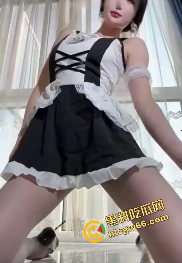 抖音67万人气御姐【小久红】乳液浇臀骚穴特写连播，情趣职业装轮番上，操控力强到爆！  第5张