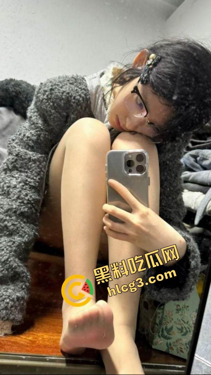 抖音12万粉仙女反差大曝光！校花级网红『张人o』自曝自慰,口交自拍超长视频震撼泄密！  第10张