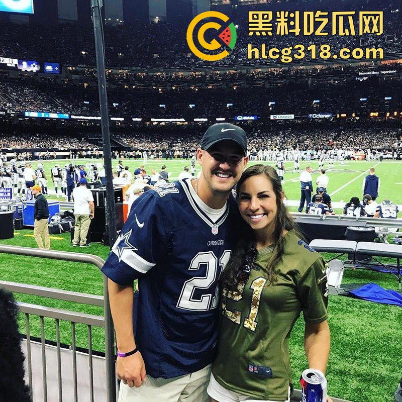 美国媚黑淫妻母狗，被绿帽老公带着和黑人群p，三根黑屌轮流抽插，前后夹击操的淫妇惨叫不断！  第3张