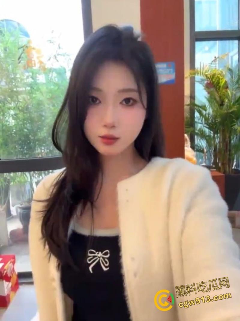 吉林工商学院【王馨岚】,清纯校花跟男友自拍流出,反差母狗口技娴熟,忠爱口爆吞精,停都停不下来! 第2张 吉林工商学院【王馨岚】,清纯校花跟男友自拍流出,反差母狗口技娴熟,忠爱口爆吞精,停都停不下来! 第2张