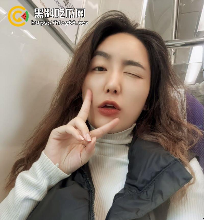 台湾小麦色健身女【你的小太阳】付费资源流出，极品蜜桃臀疯狂榨精，高潮时全身都在颤抖！  第1张