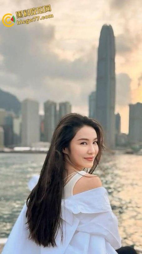 赢在起跑线中美混血抖音异域网红Ning，一下海就大受好评， 资源被高价疯抢 !  第4张