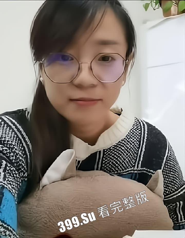 甘肃天水五中 已婚英语老师张欣悦 被曝私生活混乱不堪 勾引学生做爱 毕业后任远程视频裸聊卖骚 简直枉为人师！枉为人妻！  第4张