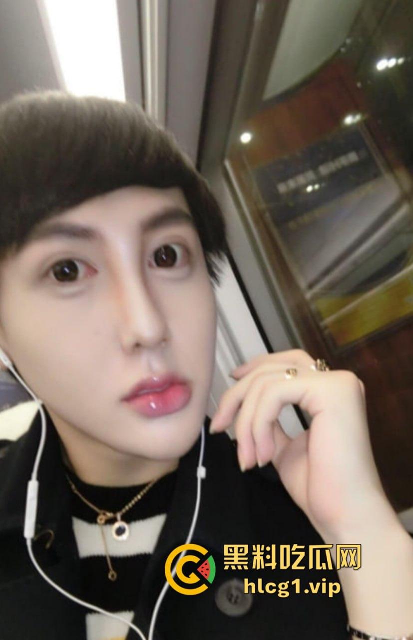 网红蛇精男刘梓晨热搜酒店激情视频曝光，与美女比拼叫床，塌房事件真相大白！  第5张