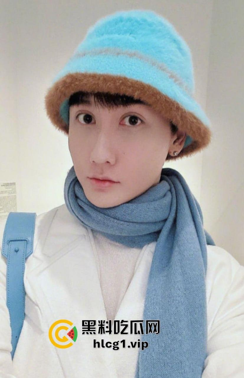 网红蛇精男刘梓晨热搜酒店激情视频曝光，与美女比拼叫床，塌房事件真相大白！  第6张